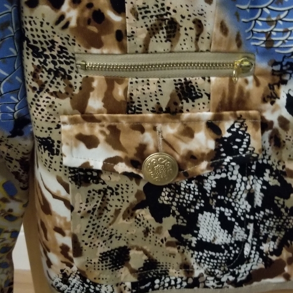 Blazer - Picture 3 of 3